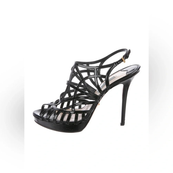 💯 authentic Prada Patent Leather Heels - Picture 2 of 5